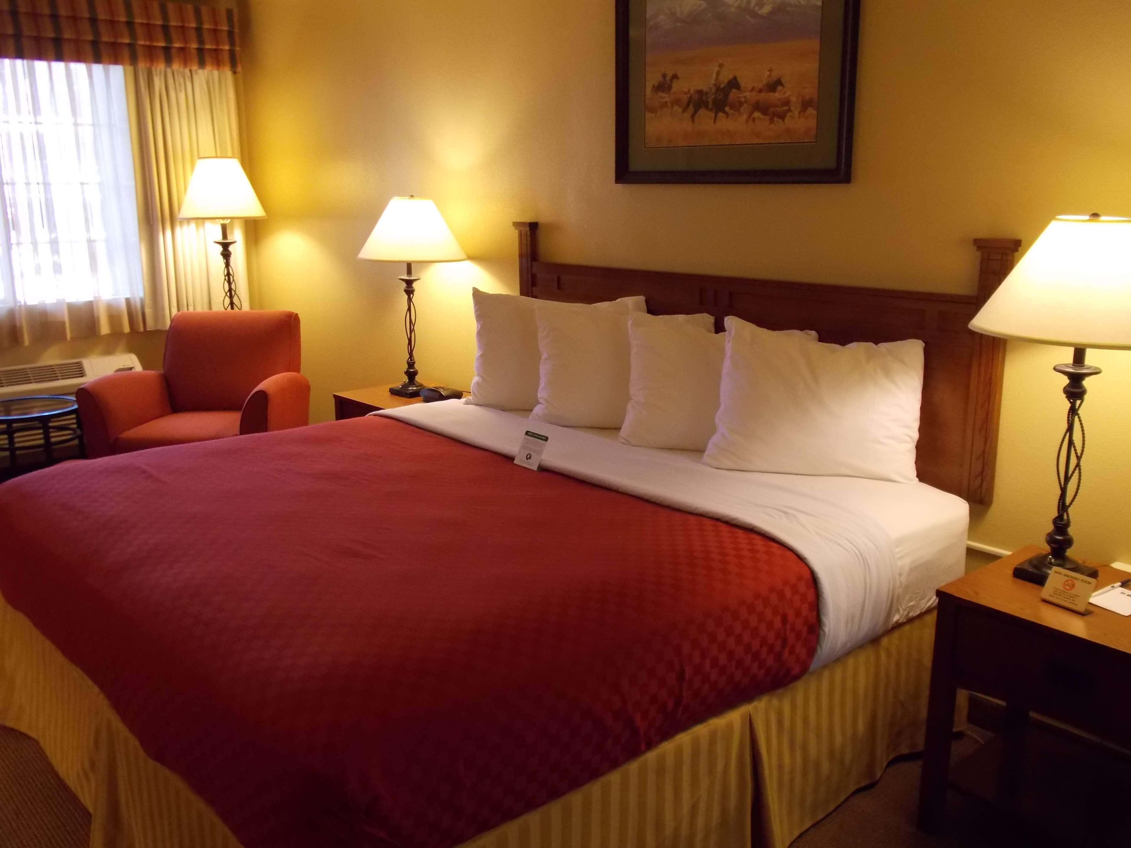 Best Western Executive Inn Hallettsville Esterno foto