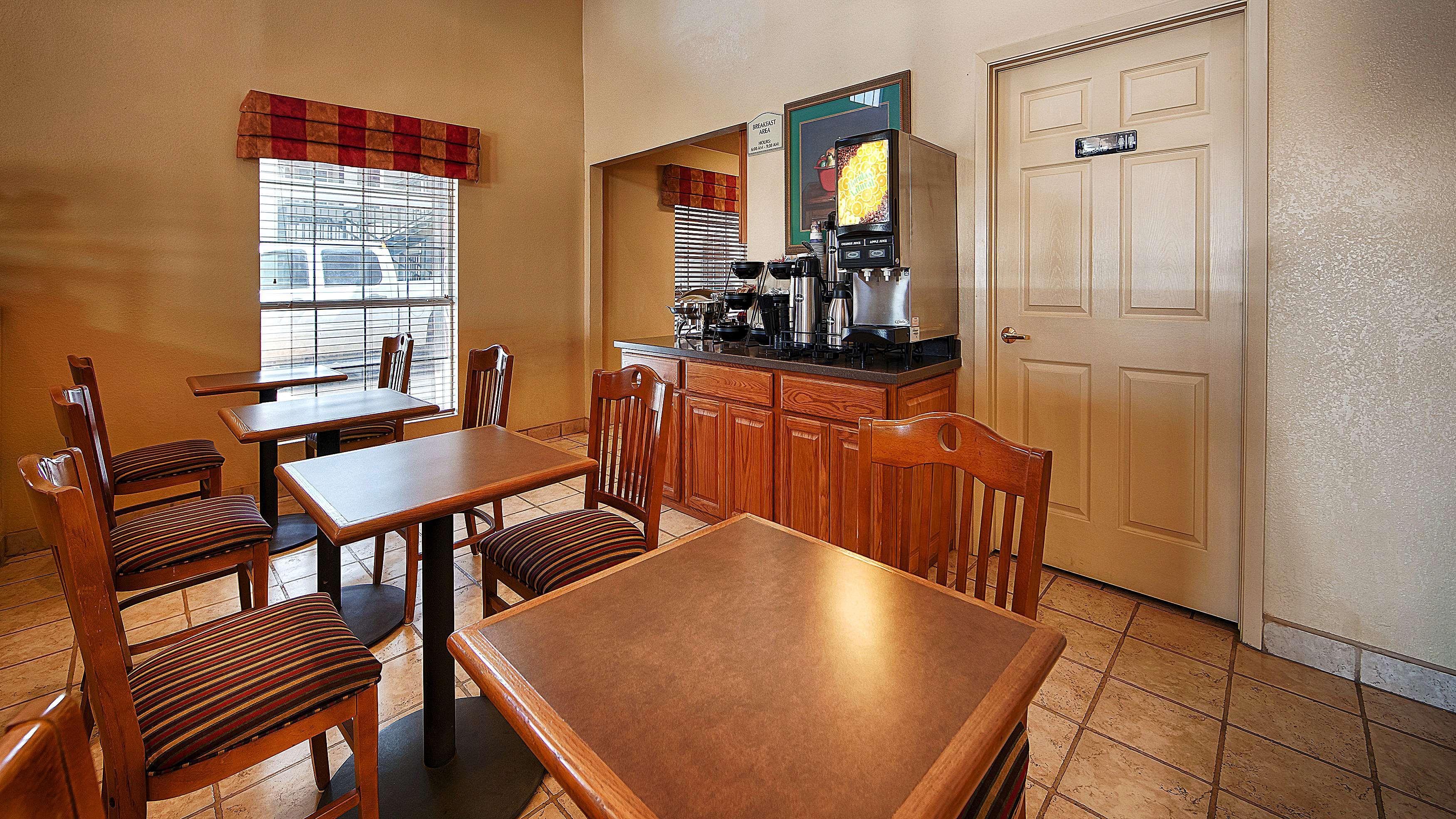 Best Western Executive Inn Hallettsville Esterno foto
