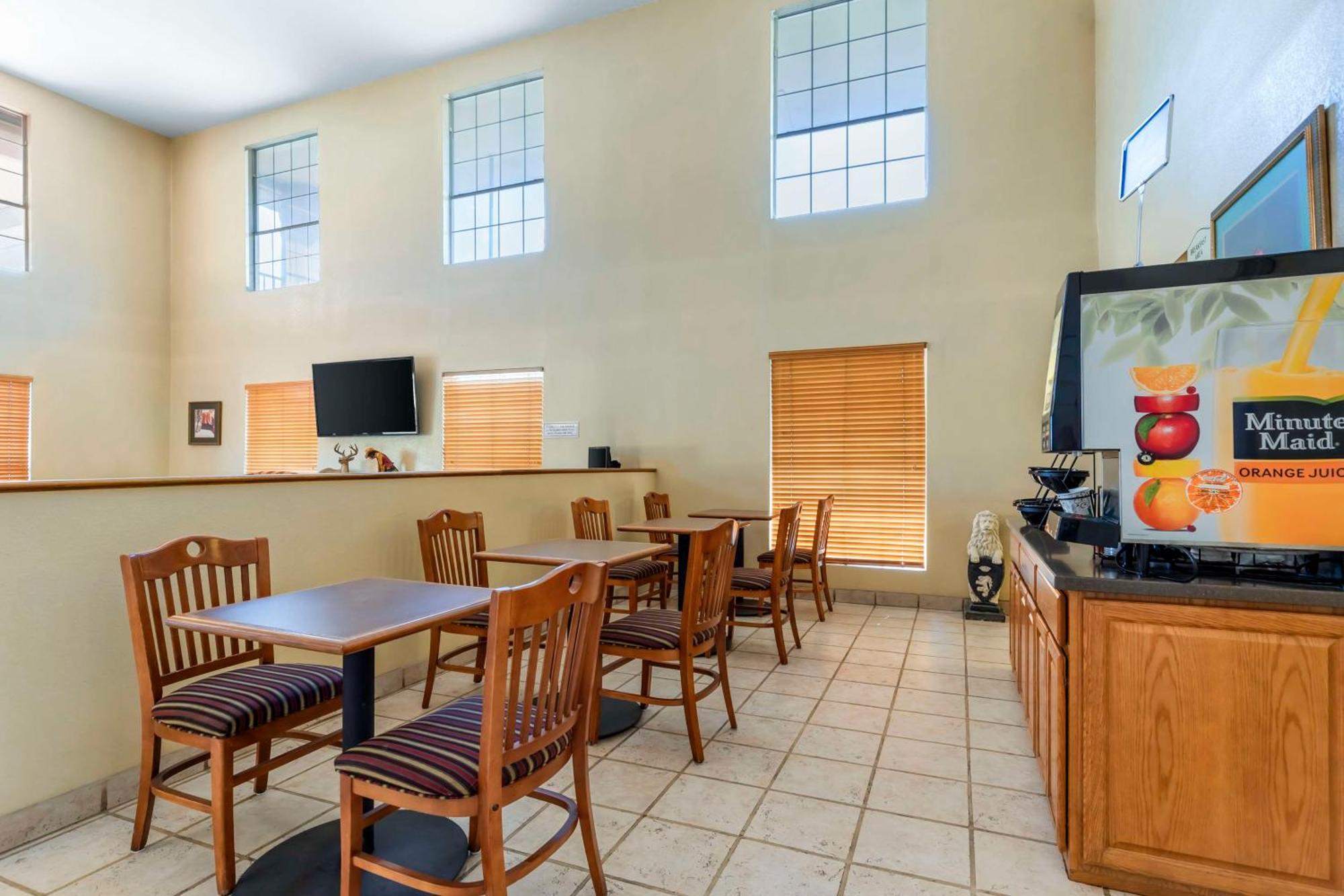 Best Western Executive Inn Hallettsville Esterno foto