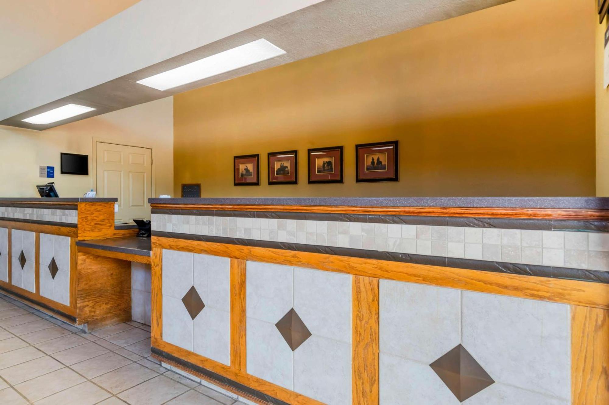 Best Western Executive Inn Hallettsville Esterno foto