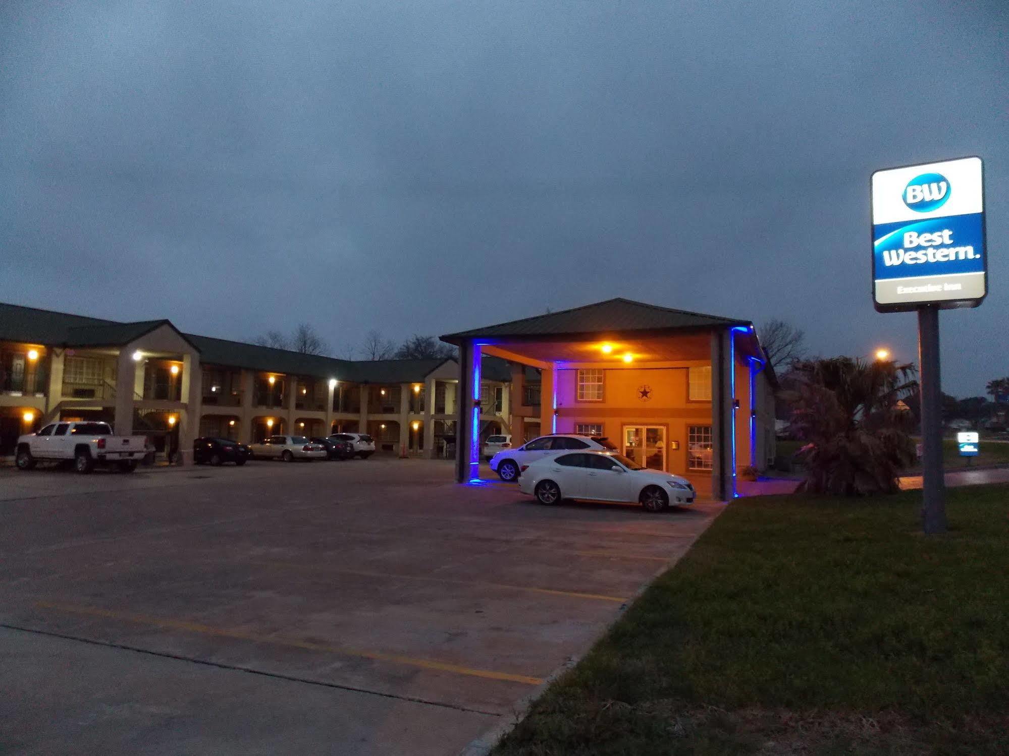 Best Western Executive Inn Hallettsville Esterno foto